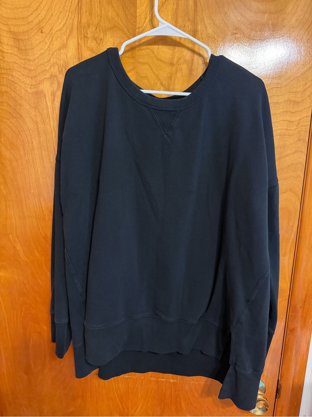 GAP Black Crewneck Sweatshirt